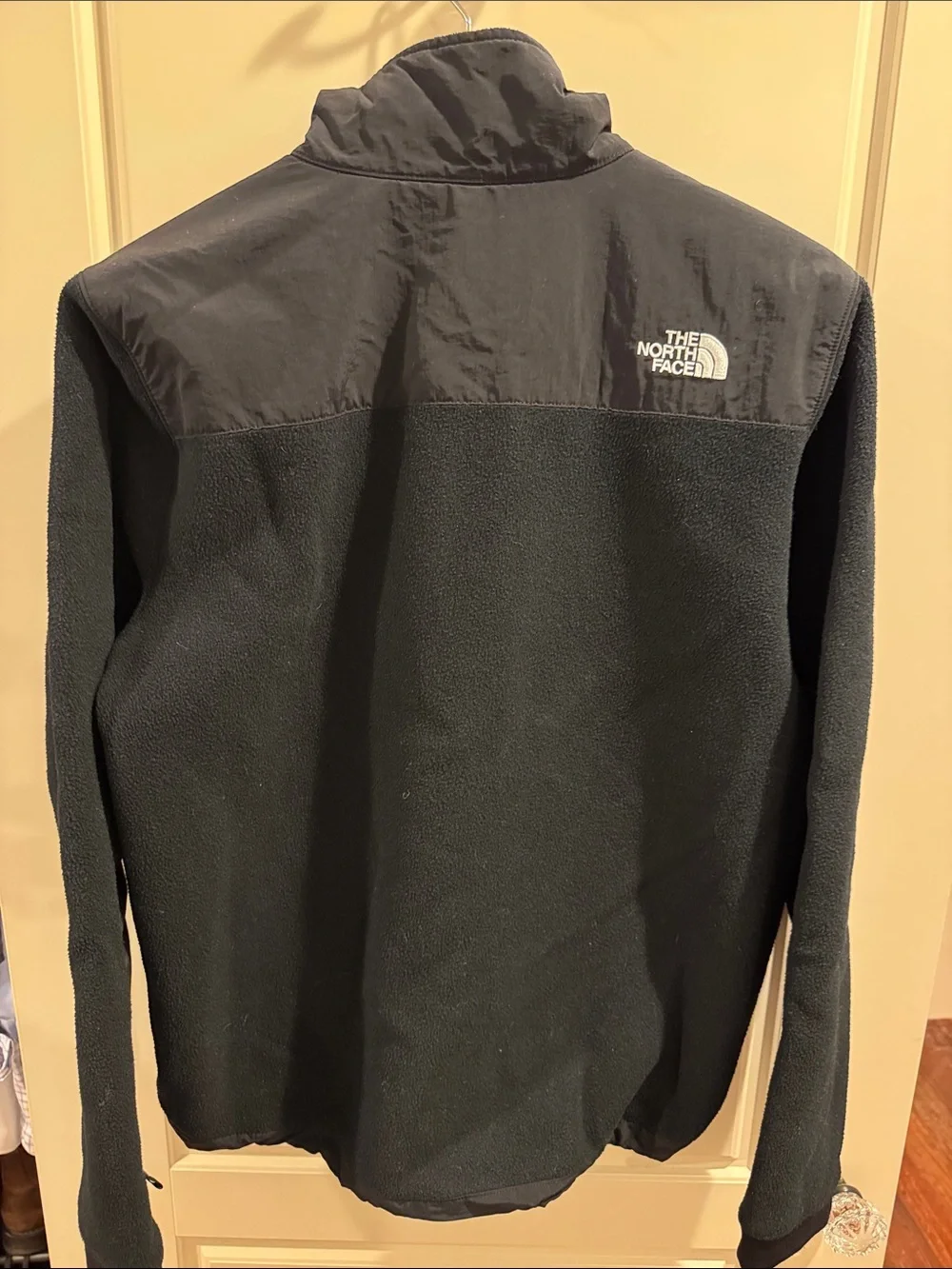 The North Face Men's Denali Black Fleece Jacket - Zip Front